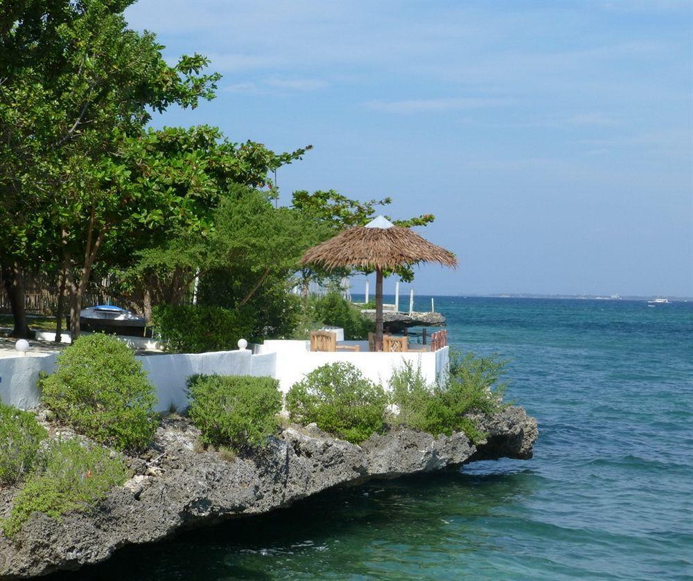 Talima Beach Villas & Dive Resort Cebu Esterno foto