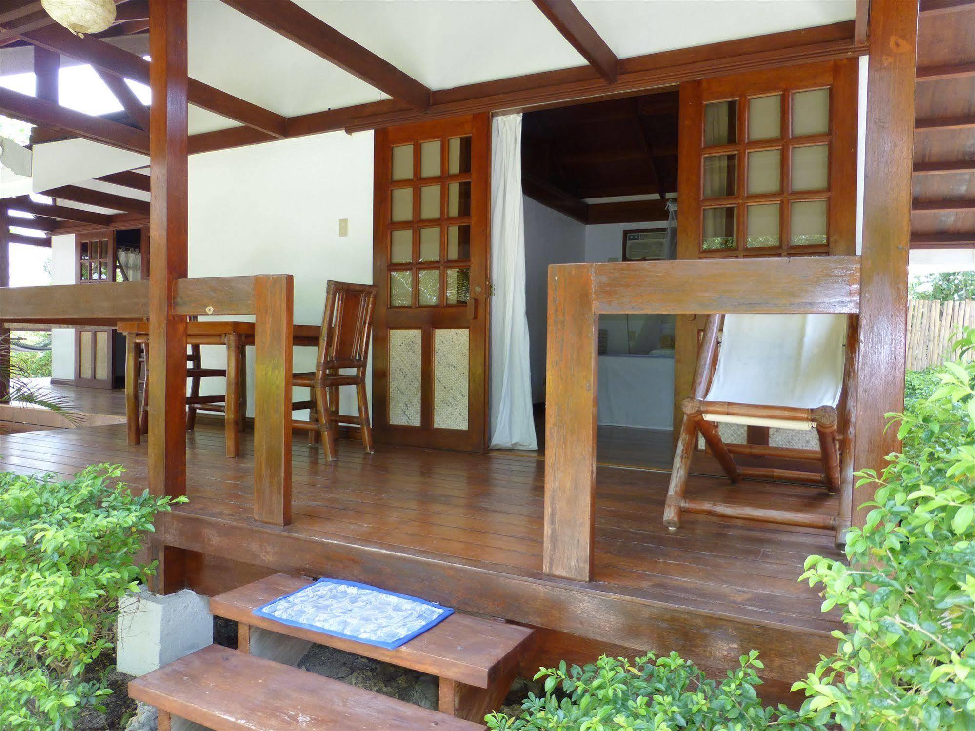 Talima Beach Villas & Dive Resort Cebu Esterno foto