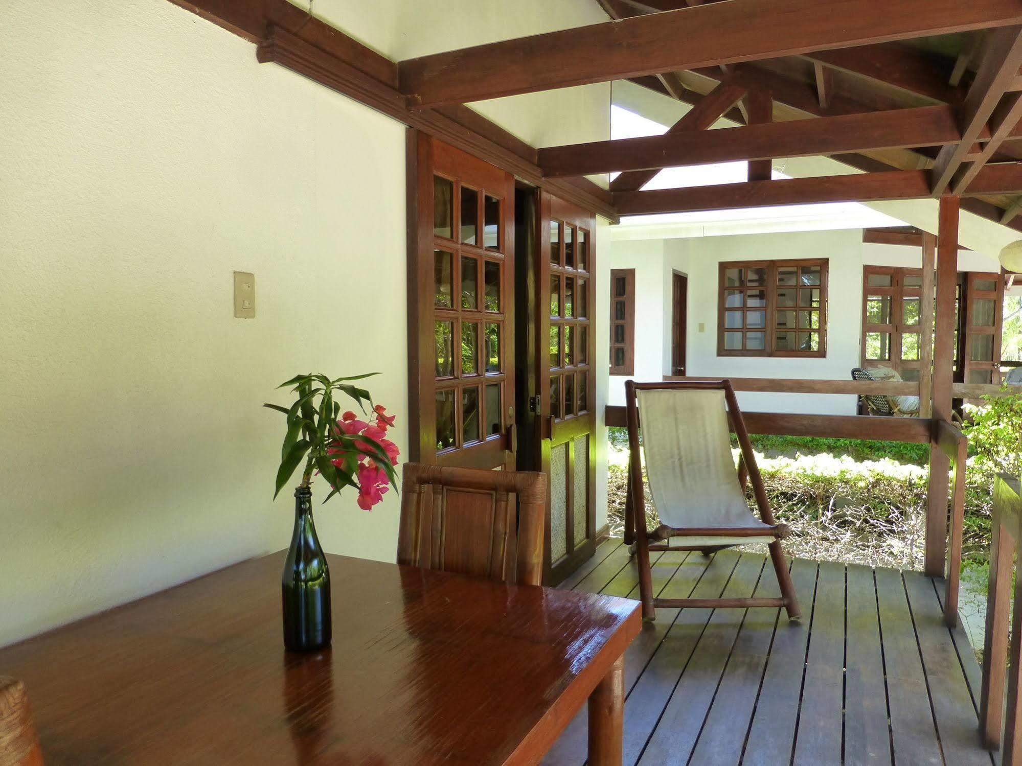 Talima Beach Villas & Dive Resort Cebu Esterno foto