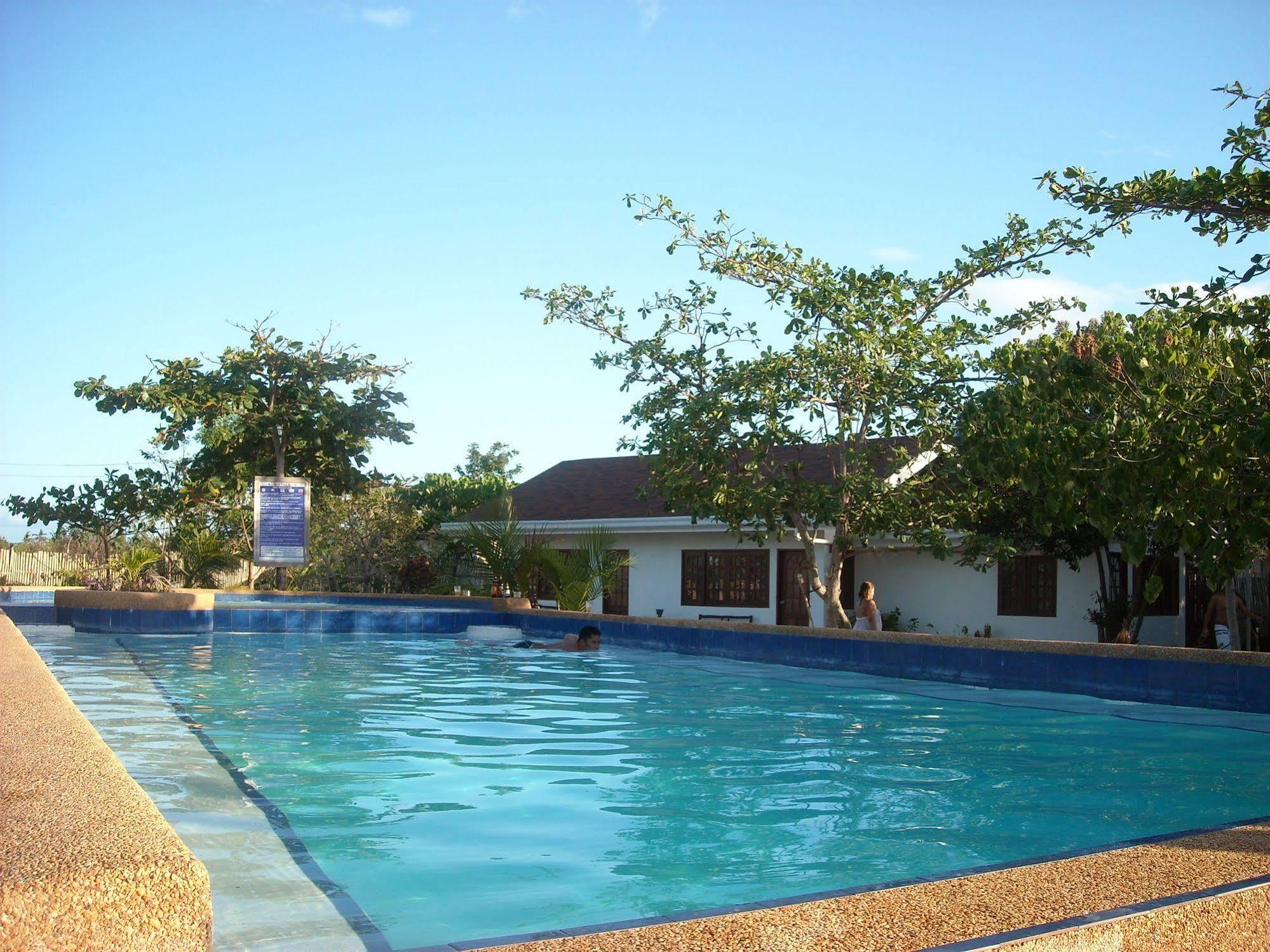 Talima Beach Villas & Dive Resort Cebu Esterno foto