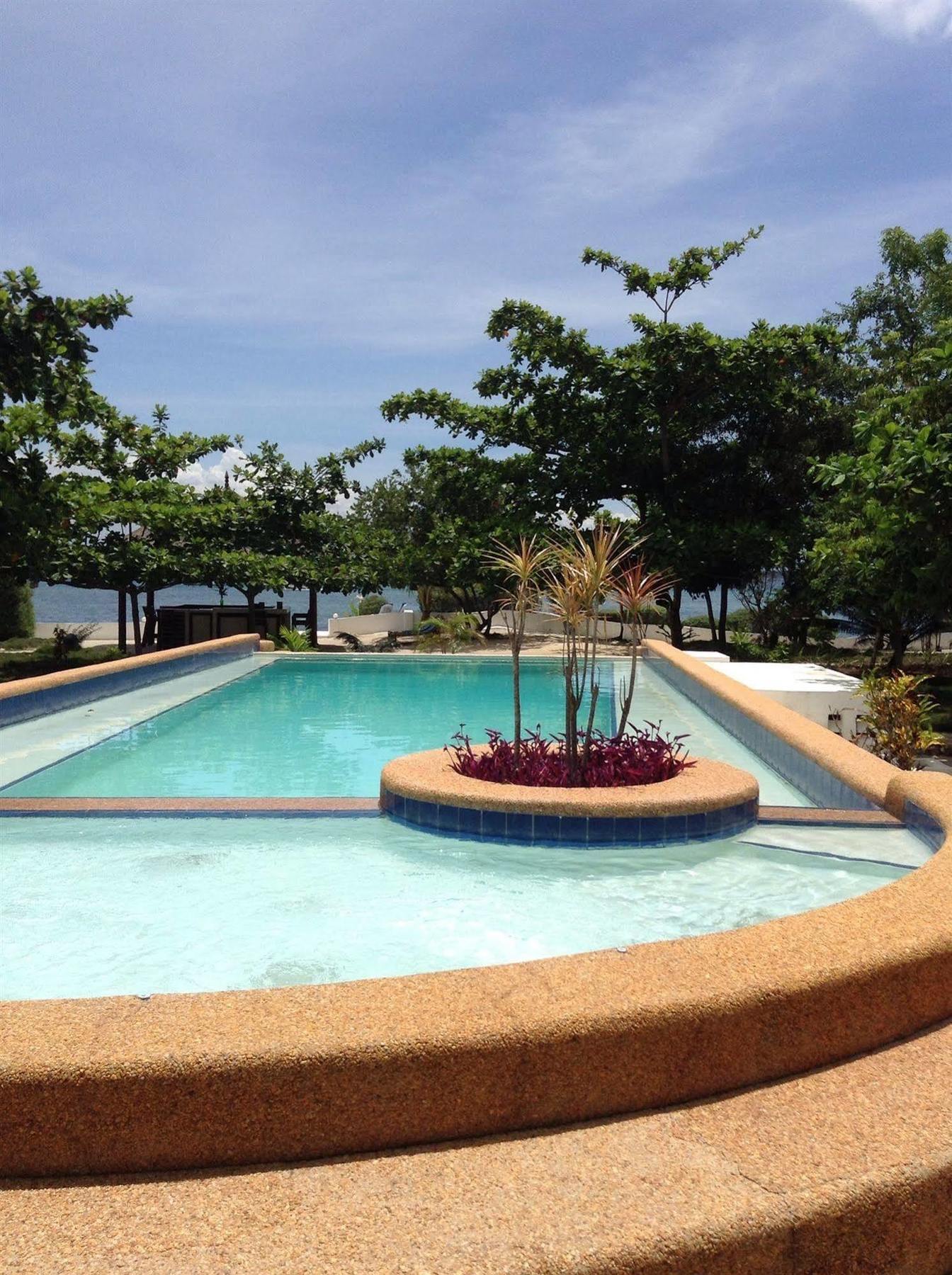 Talima Beach Villas & Dive Resort Cebu Esterno foto