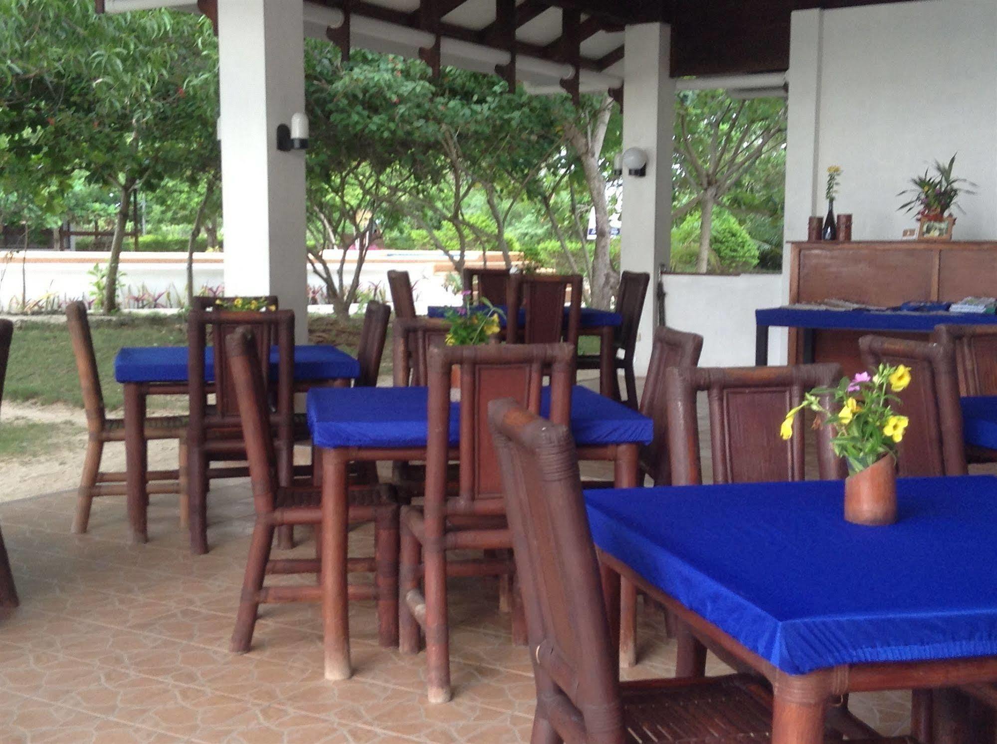 Talima Beach Villas & Dive Resort Cebu Esterno foto