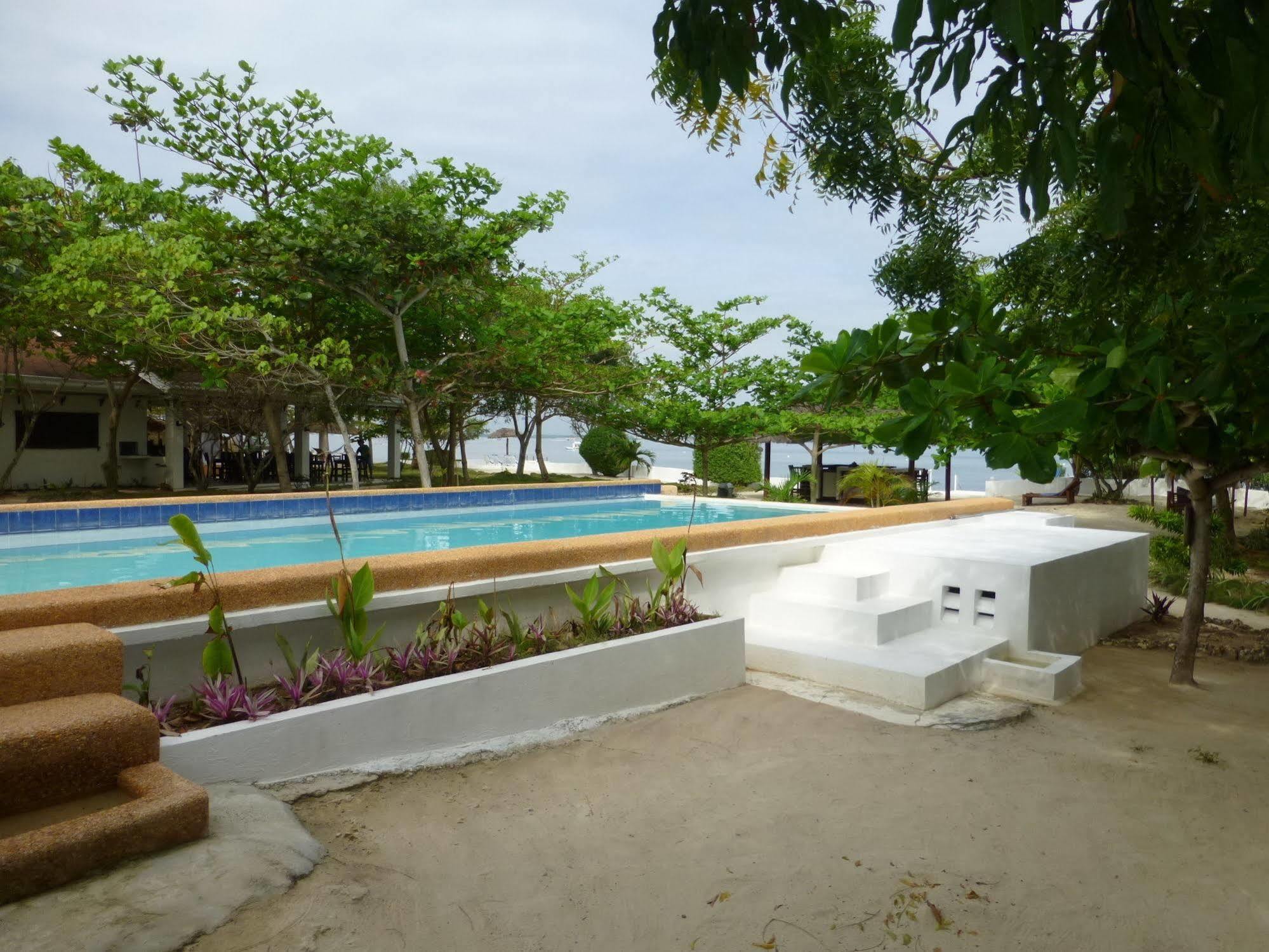 Talima Beach Villas & Dive Resort Cebu Esterno foto